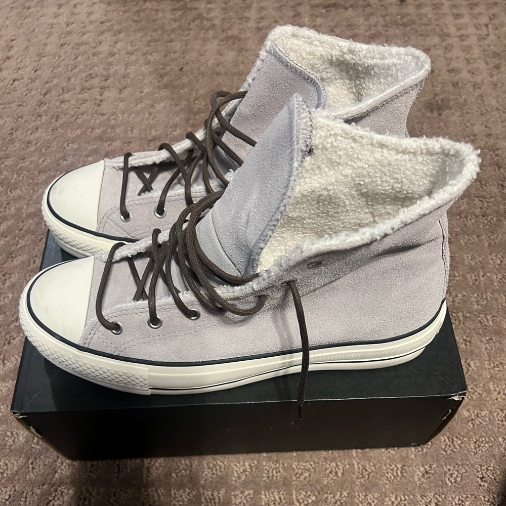 Converse - Picture 3 of 3